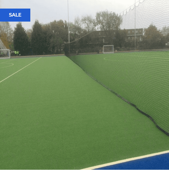 SPORTS PITCH DIVIDER POST & CURTAIN NET